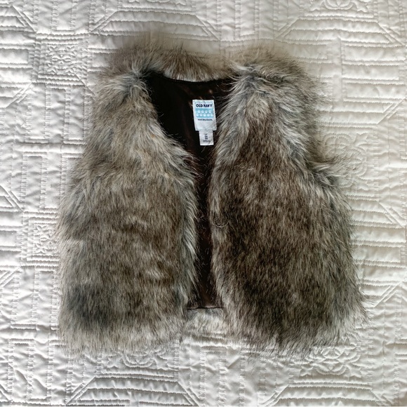 Old Navy Fur Vest - Picture 1 of 4